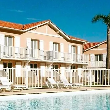 T3 En Duplex Avec Grande Piscine *