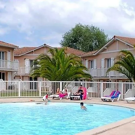 Apartament T3 En Duplex Avec Grande Piscine