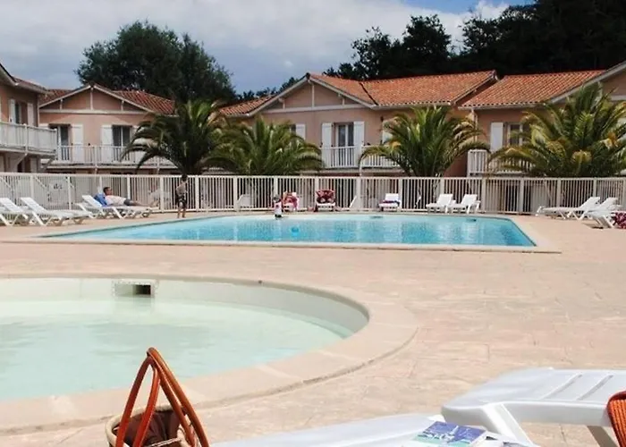 Appartement T3 En Duplex Avec Grande Piscine